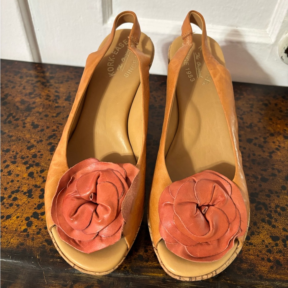 Kork-Ease Orange Slingback Peep-Toe Mules with Coral Flower Appliqué
